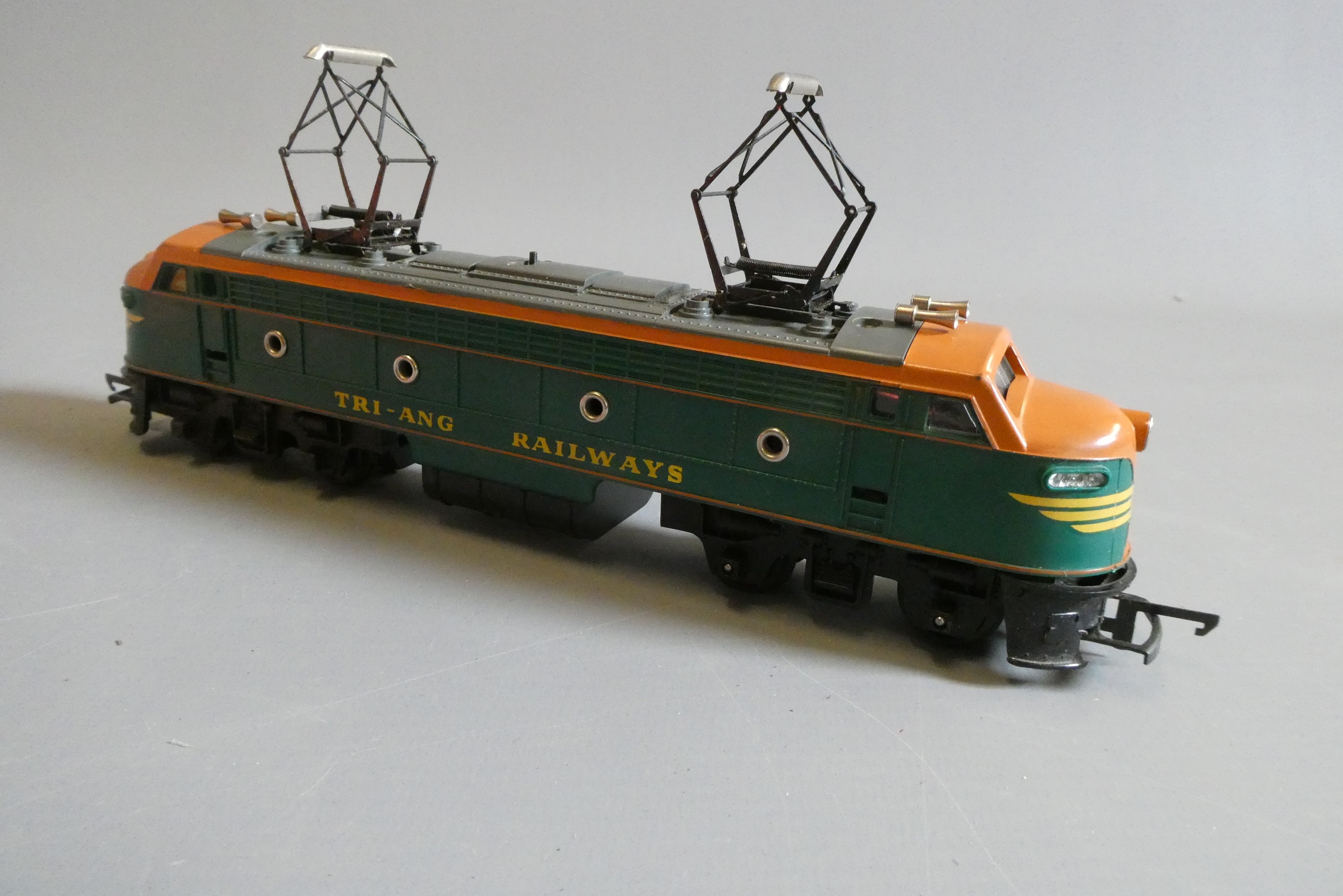 Triang Railways R257 double ended electric locomotive with pentagraphs, boxed, good+ and a R241 well Image