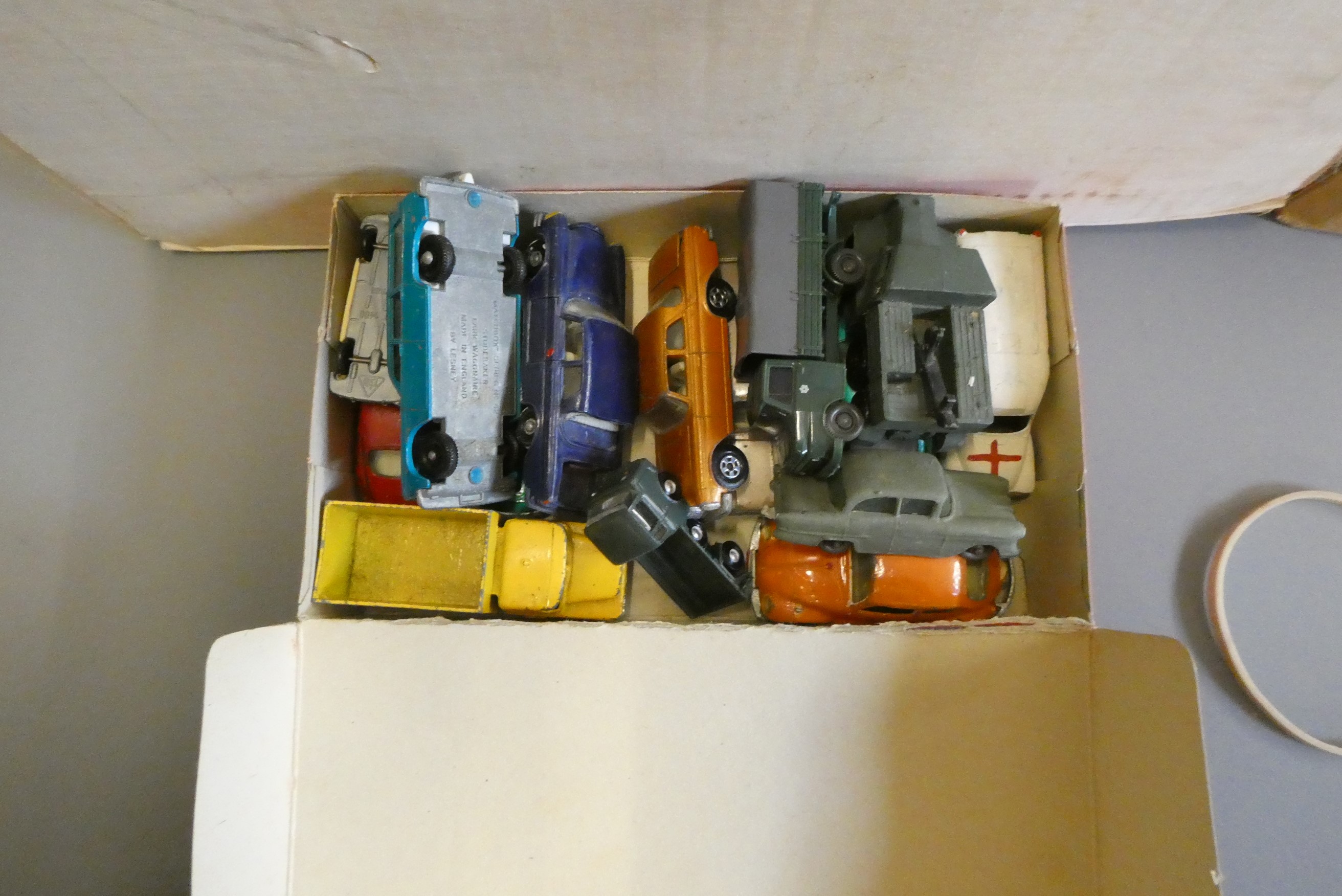 Playworn Hornby trackside accessories and track including lineside building, transformers and scenic Image