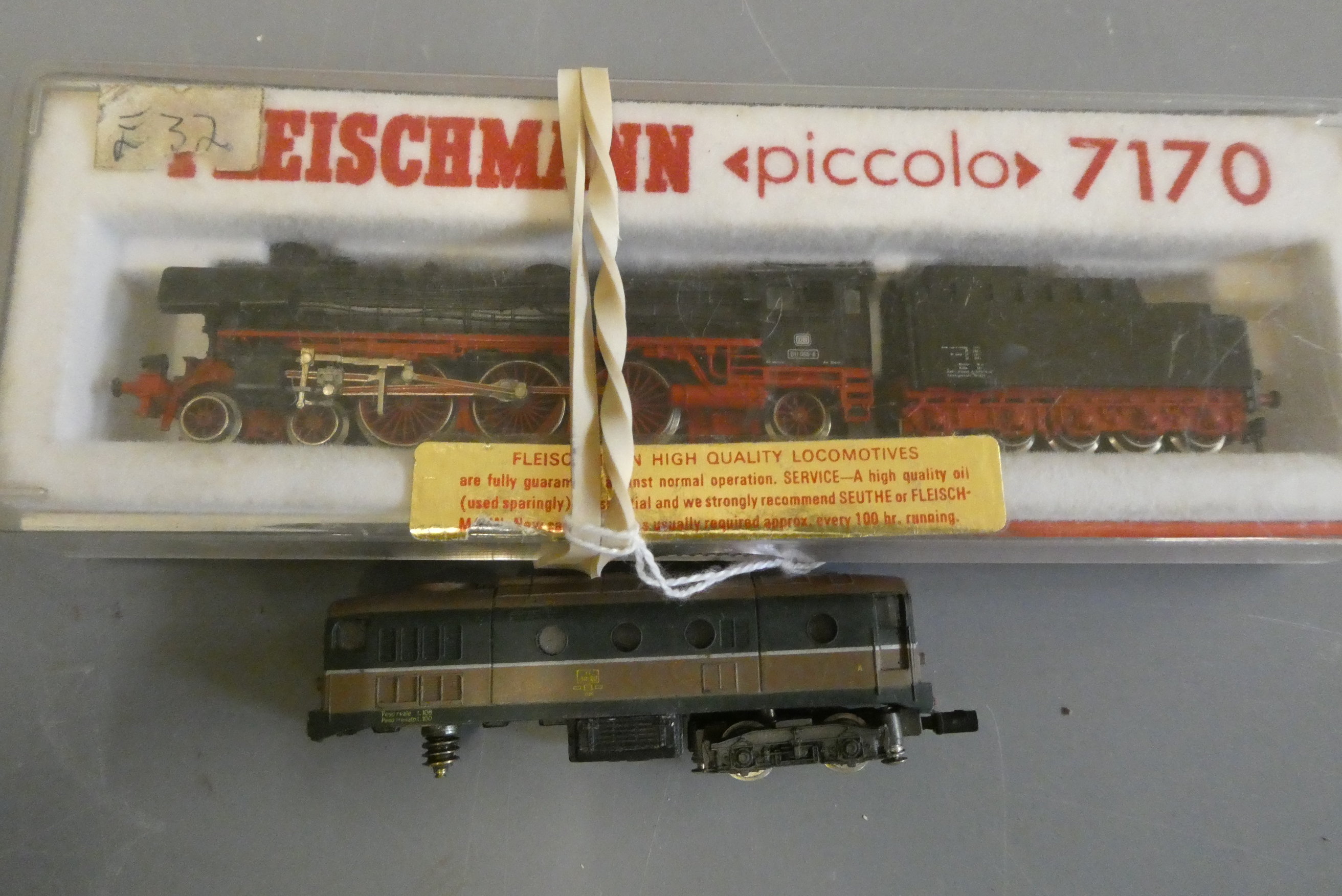 Fleischmann N gauge 7170 German 4-6-2 steam locomotive, boxed, good and Atlas FS diesel body only Image
