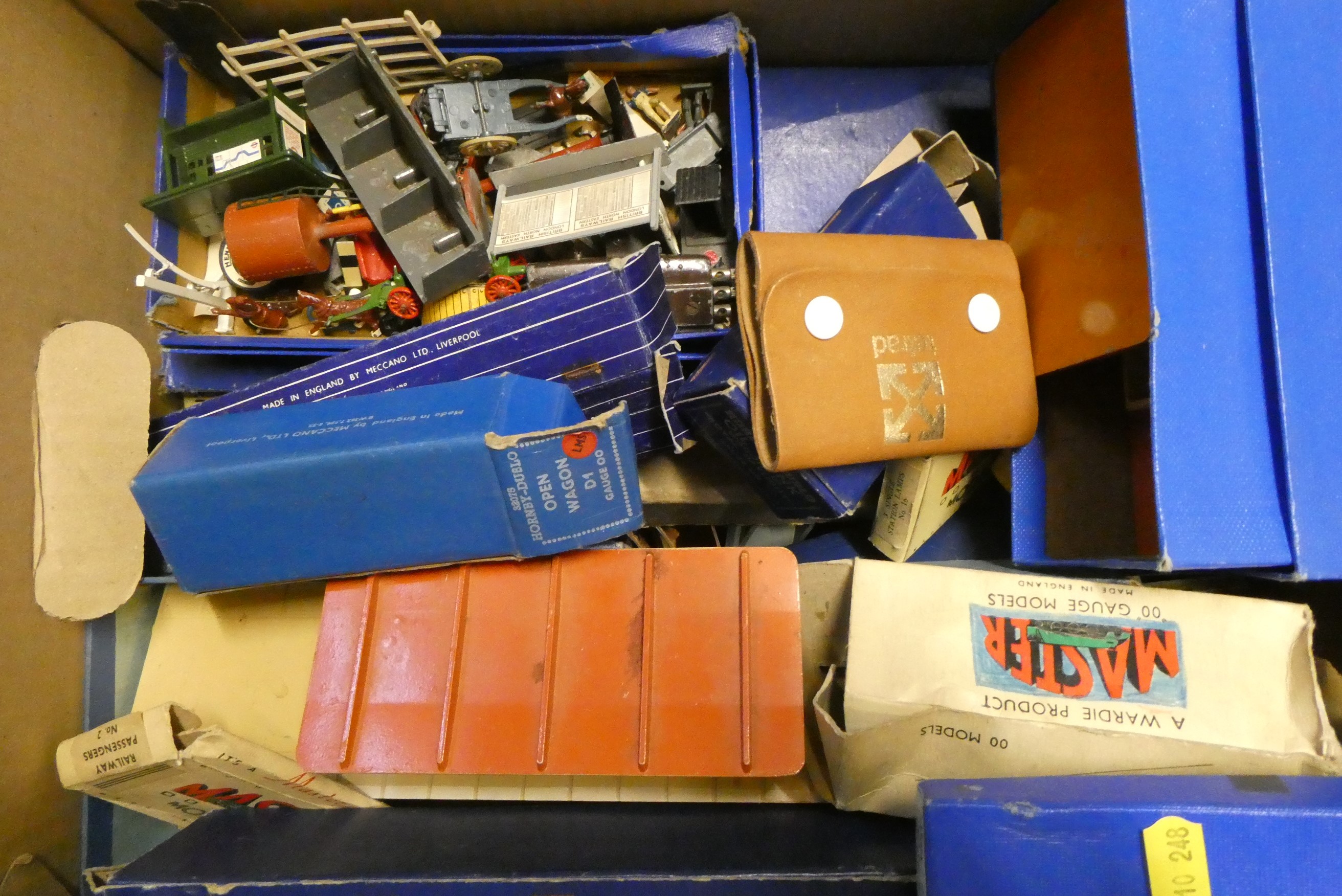 Playworn Hornby Dublo 3-rail trains including four locomotives Image