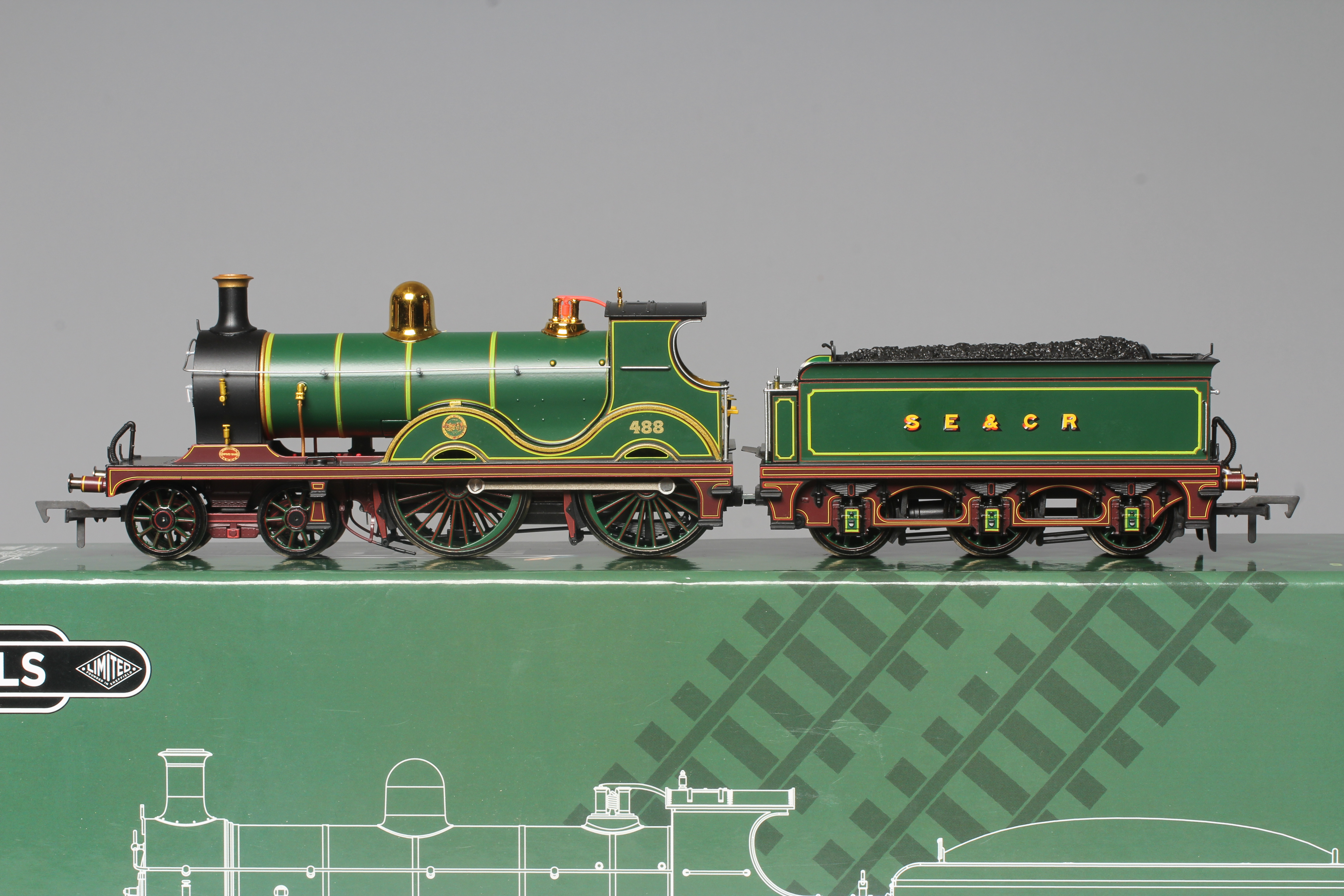Rails of Sheffield D Class locomotive in S.E.C.R livery, boxed, excellent/mint (Est. plus 24% Image