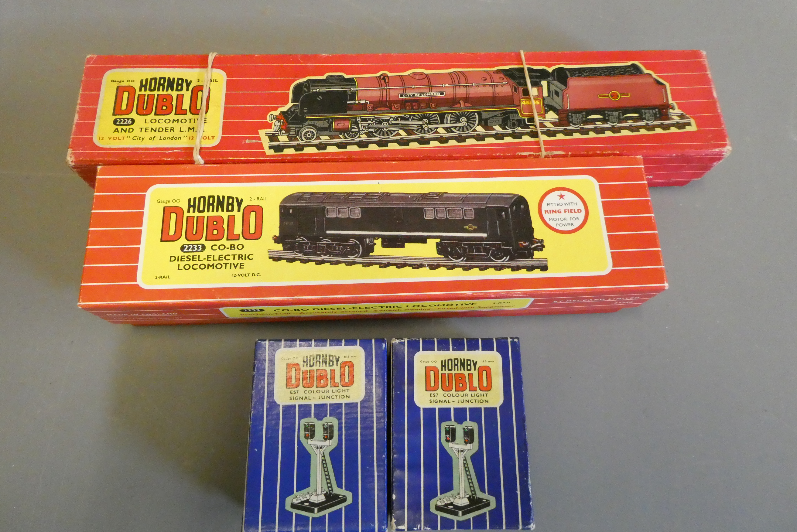 Hornby Dublo BR City of London, BR Co-Bo diesel locomotive and two coloured light signals, all items Image