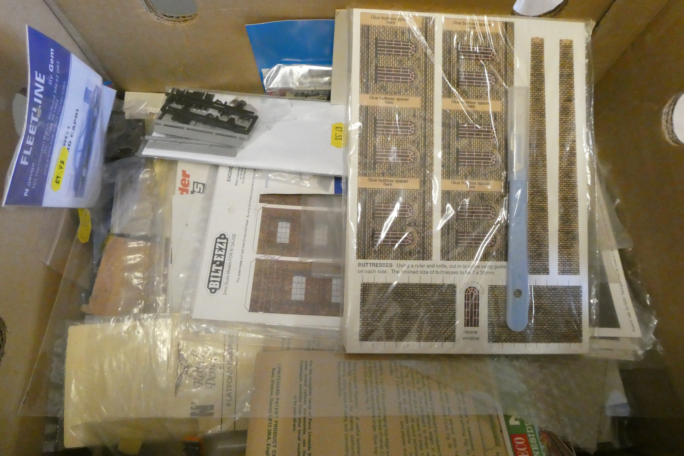 N gauge wagon kits and parts, some items boxed and unopened, other parts loose, good to excellent Image