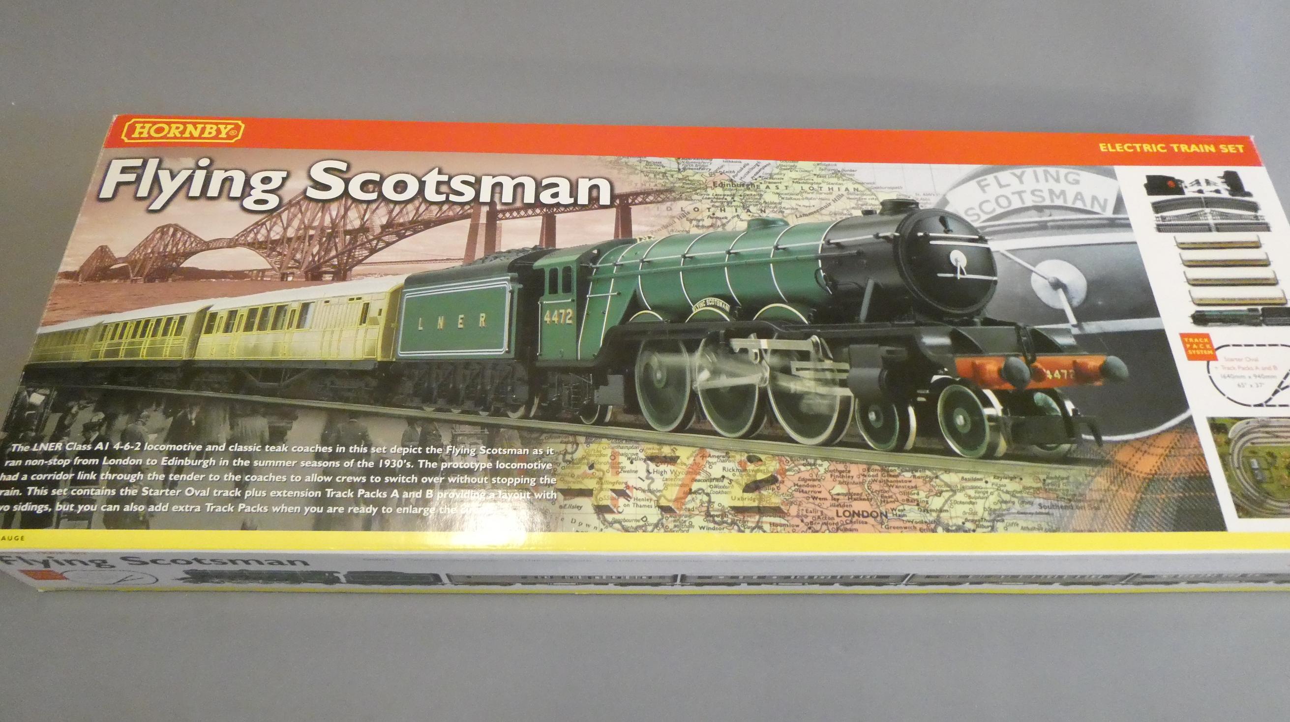 Hornby Flying Scotsman Train Set, one coach missing, boxed, good to excellent (Est. plus 24% buyer's Image