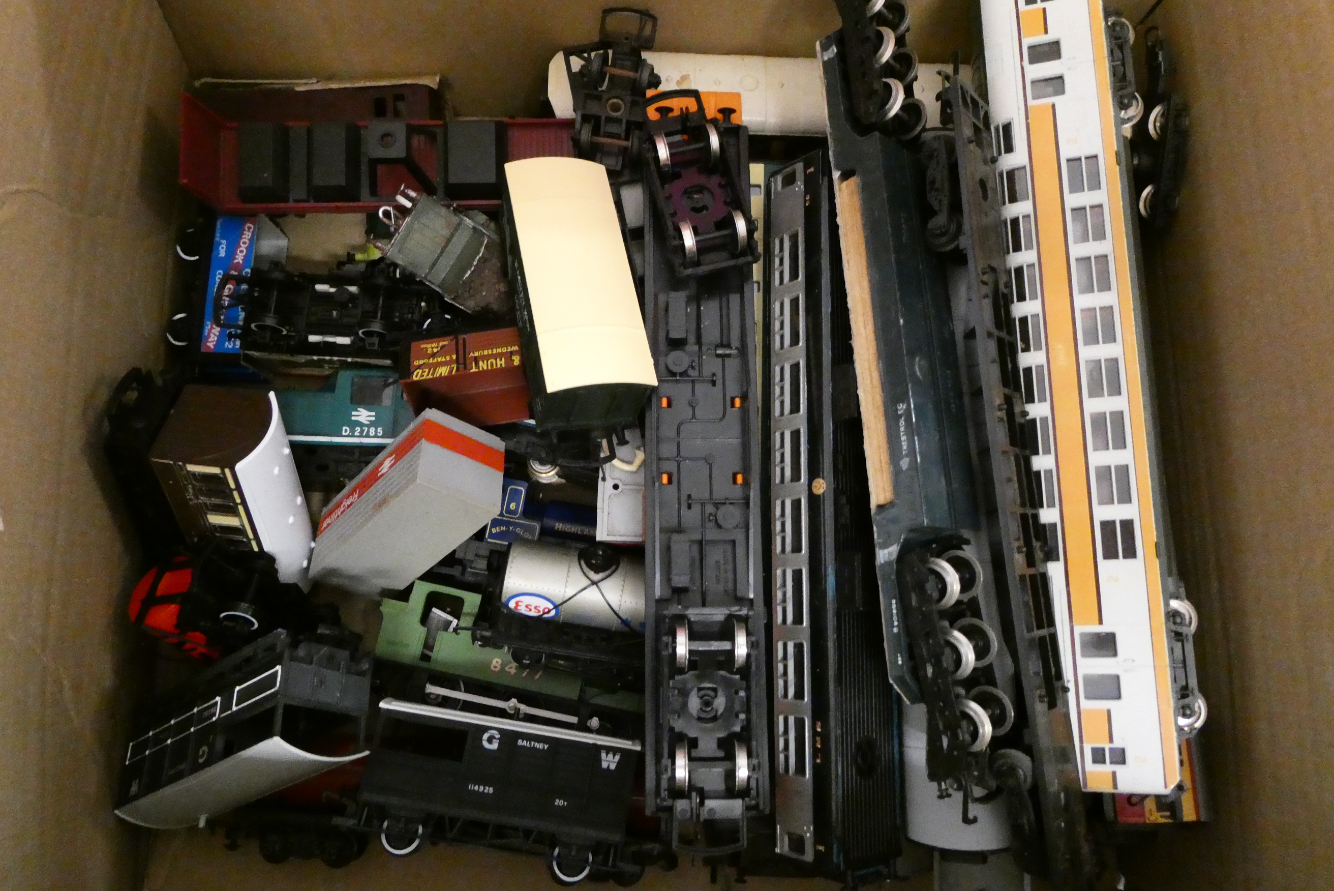 Unboxed rolling stock by Hornby and others including diesel and steam locomotives, passenger coaches Image