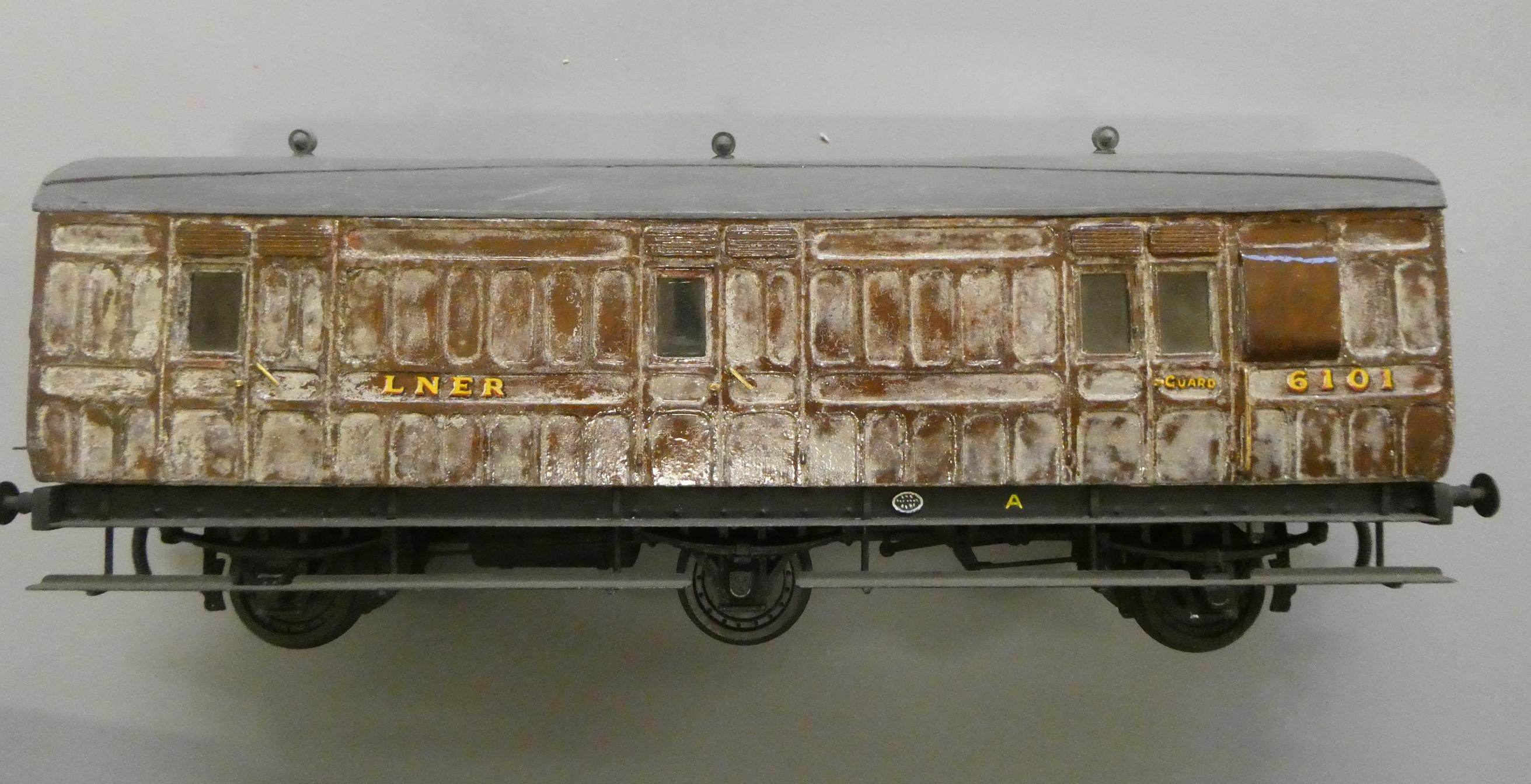 Six 0 Gauge LNER teak coaches comprising four third class bogie coaches and two four-wheeled baggage Image