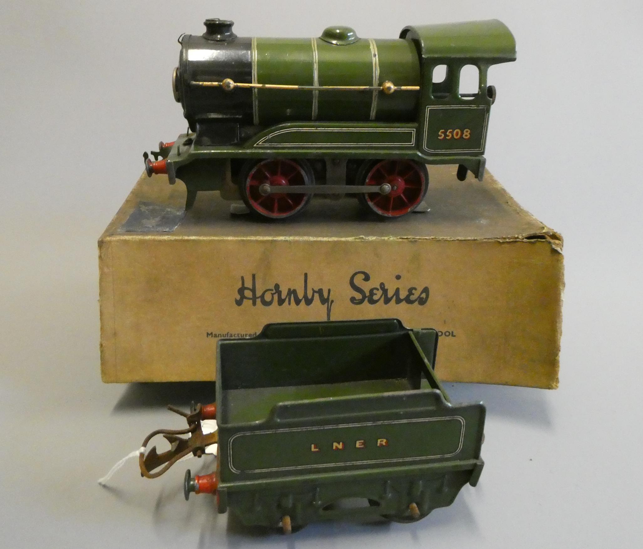 Hornby E020 locomotive and tender finished in LNER green, box poor, model fair to good (Est. plus Image