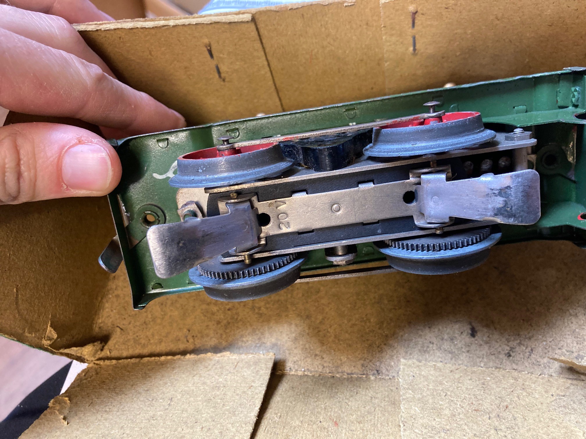 Hornby E020 locomotive and tender finished in LNER green, box poor, model fair to good (Est. plus Image