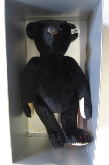 A Steiff replica "Schwarzbar 1907" bear in black plush Image