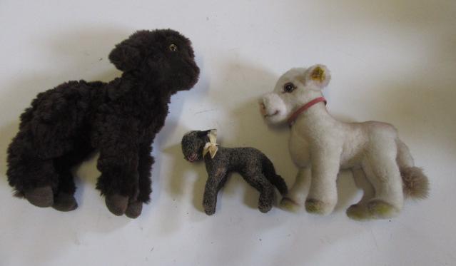 Two Steiff replica animals Image