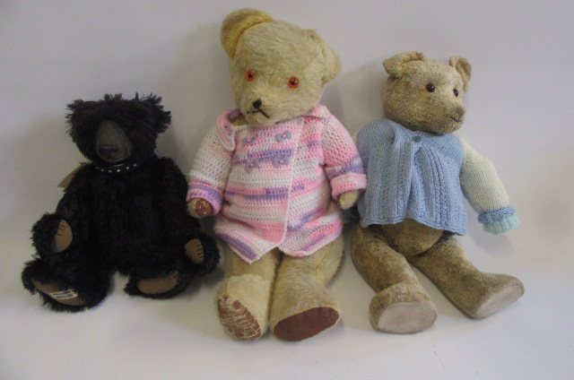 Two mid 20th century English teddy bears with swivel joints Image