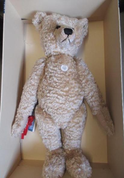A Steiff replica teddy bear "1995 Teddybar 1909 Blond 65" Image