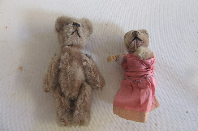 A "Picolo" Schuco miniature teddy bear with black button eyes Image