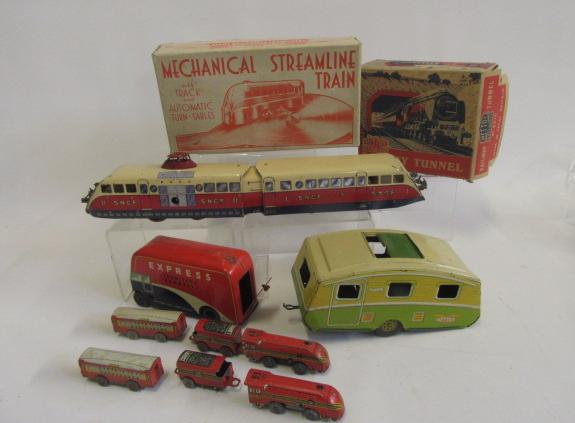 A Hornby S.N.C.F. tinplate streamlined train Image