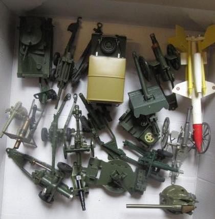 Eighteen field guns and other military vehicles by Britains Image