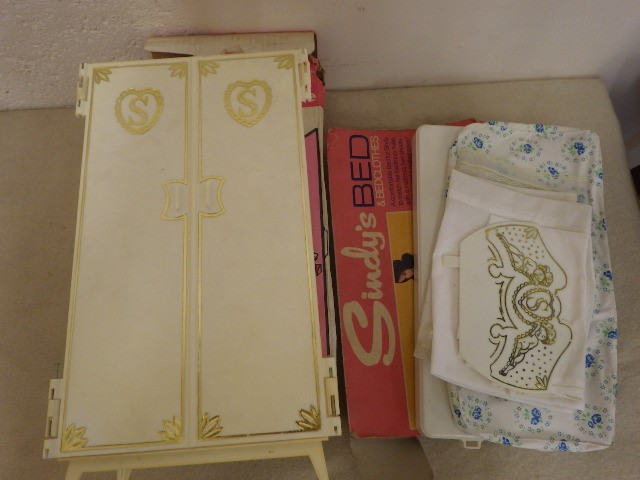 Six boxed Sindy accessories comprising bed and bed clothes Image
