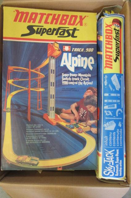 Matchbox accessories comprising Superfast Track 90 Alpine Image