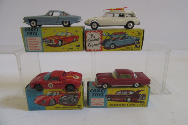 475 Citroen Safari Olympic Winter Sports (two skis missing) Image