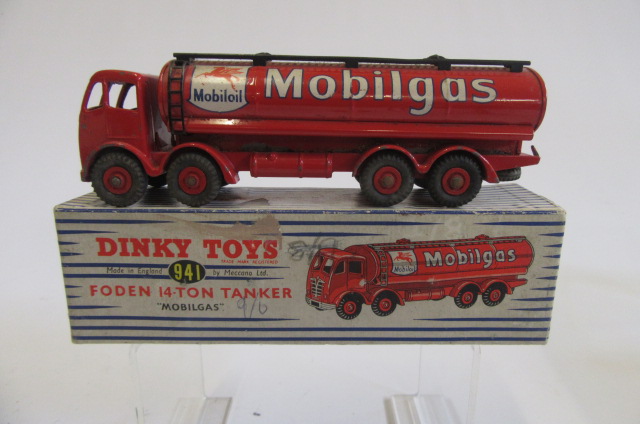 941 foden 14 ton Tanker "Mobilgas" Image