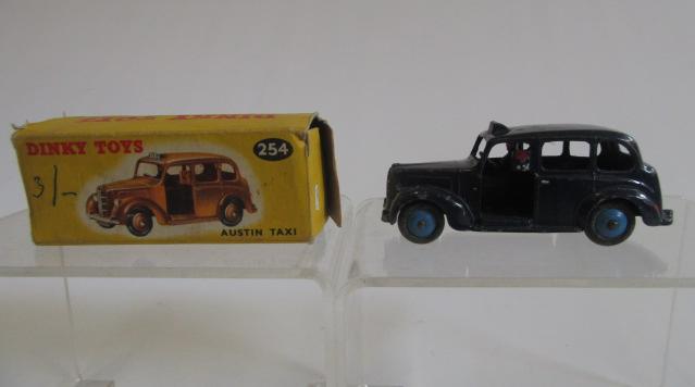 254/40H Austin Taxi Image