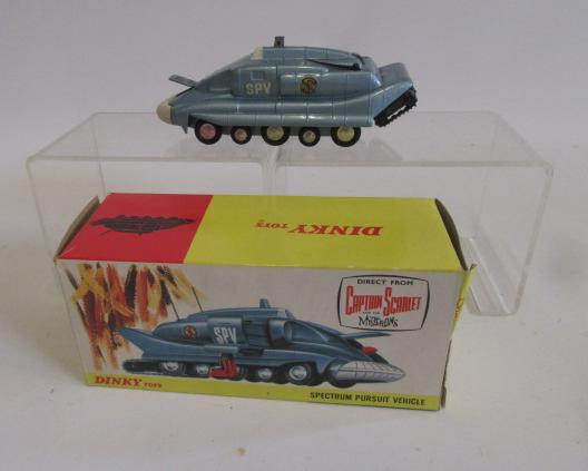 104 Spectrum Pursuit Vehicle complete with inner display Image