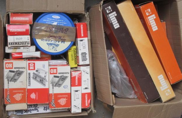 Fleischmann track accessories including point switches and uncoupling track Image