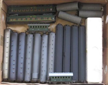 Twenty HO passenger coaches by Fleischmann Image