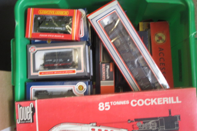 Twenty five goods trucks by Bachmann Image