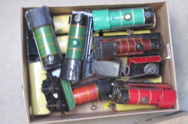 Playworn clockwork locomotives by Hornby Image