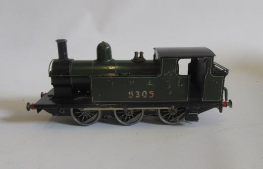 Leeds Models 0-6-0 tank locomotive finished in L.N.E.R. green 8305 Image