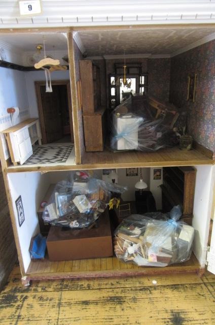 A doll's shop and house above Image