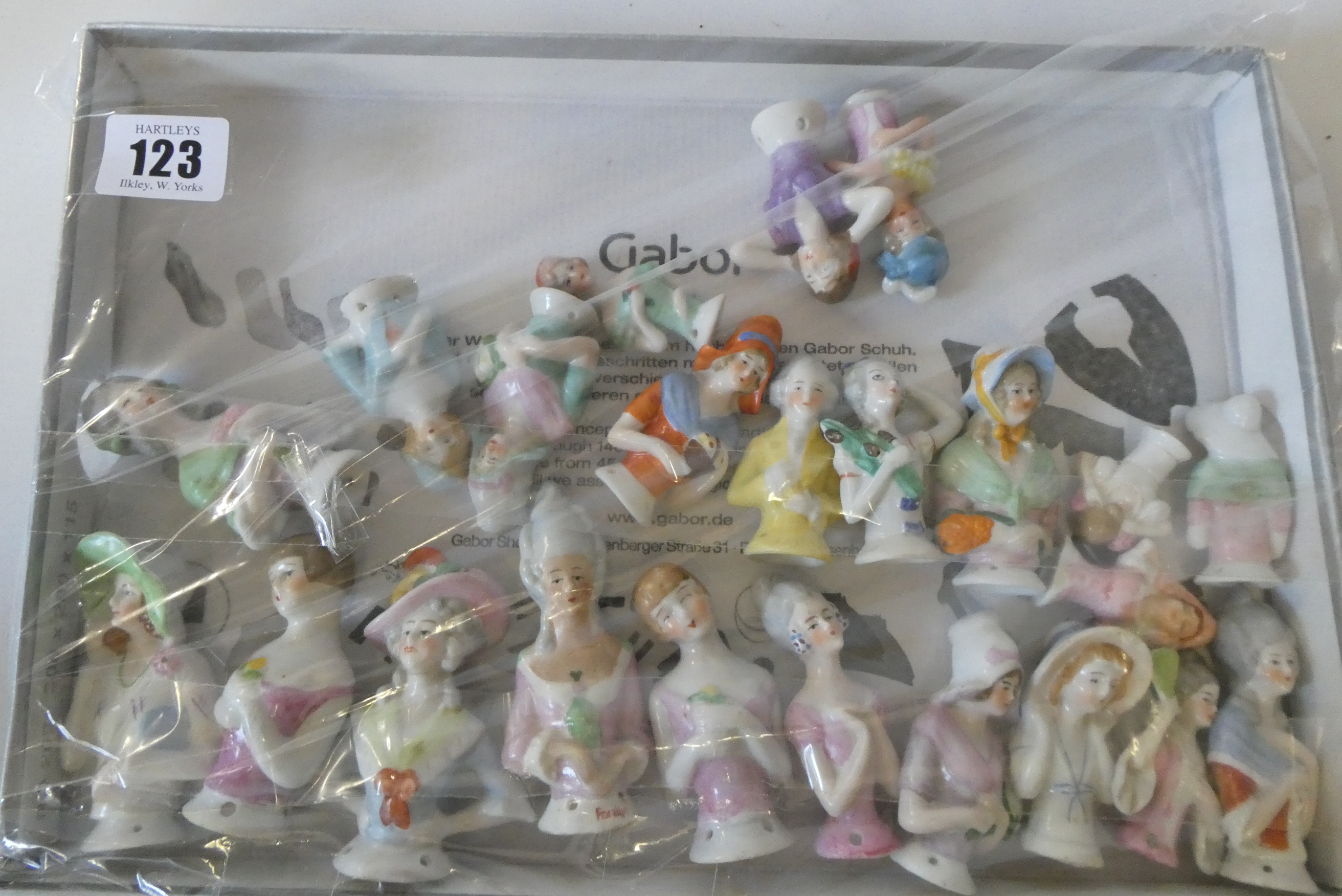 A box of 23 small pin cushion dolls, all modelled as ladies (Est. plus 24% premium inc. VAT) Image