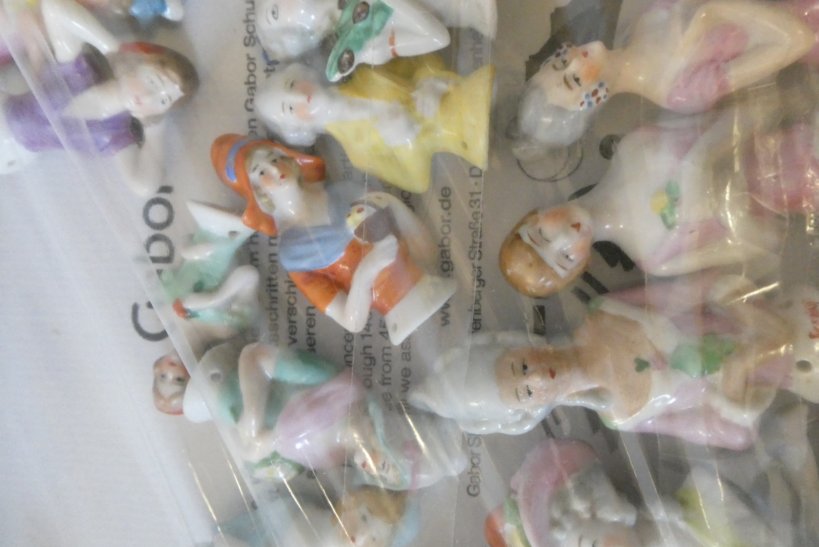 A box of 23 small pin cushion dolls, all modelled as ladies (Est. plus 24% premium inc. VAT) Image