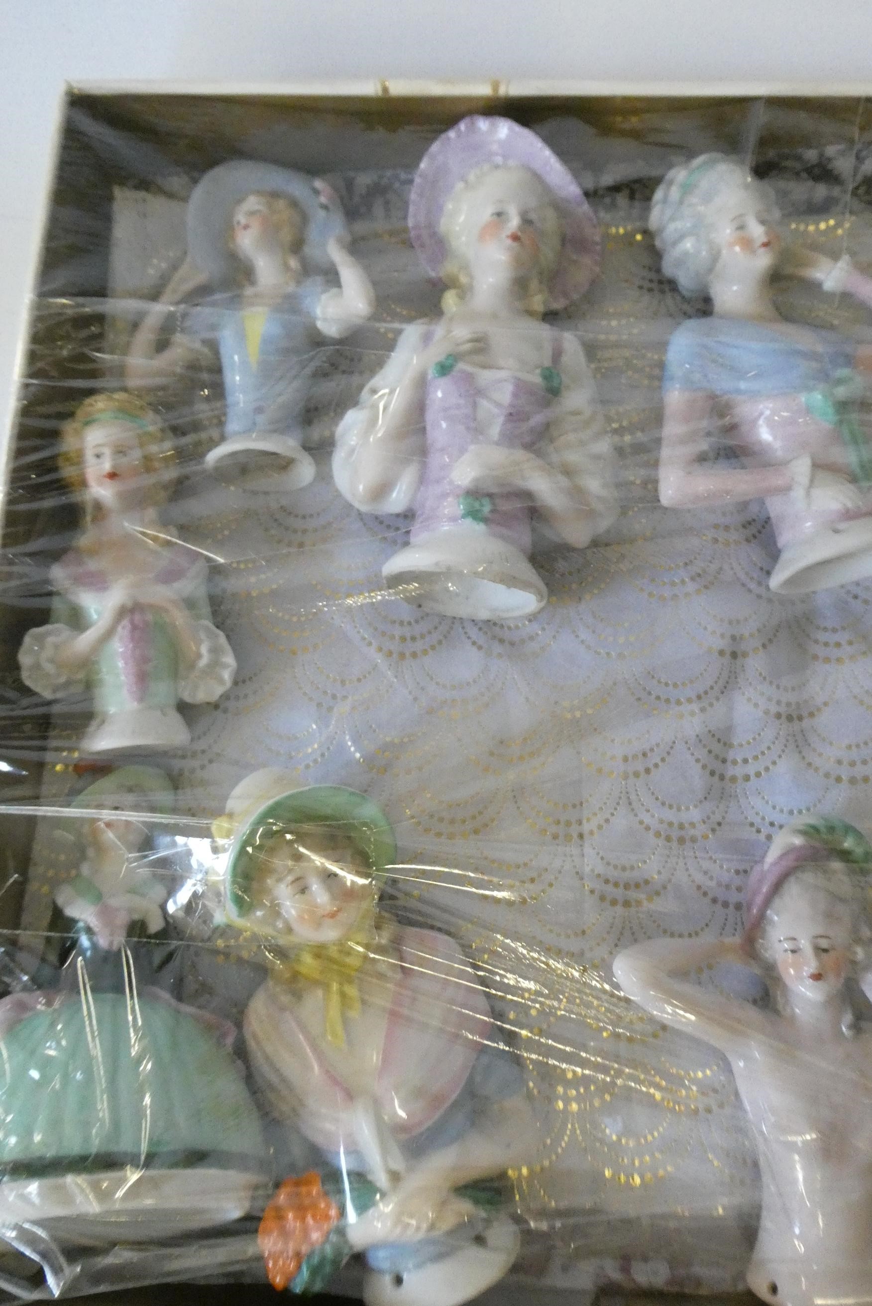 A box of 11 large pin cushion dolls, all modelled as ladies (Est. plus 24% premium inc. VAT) Image