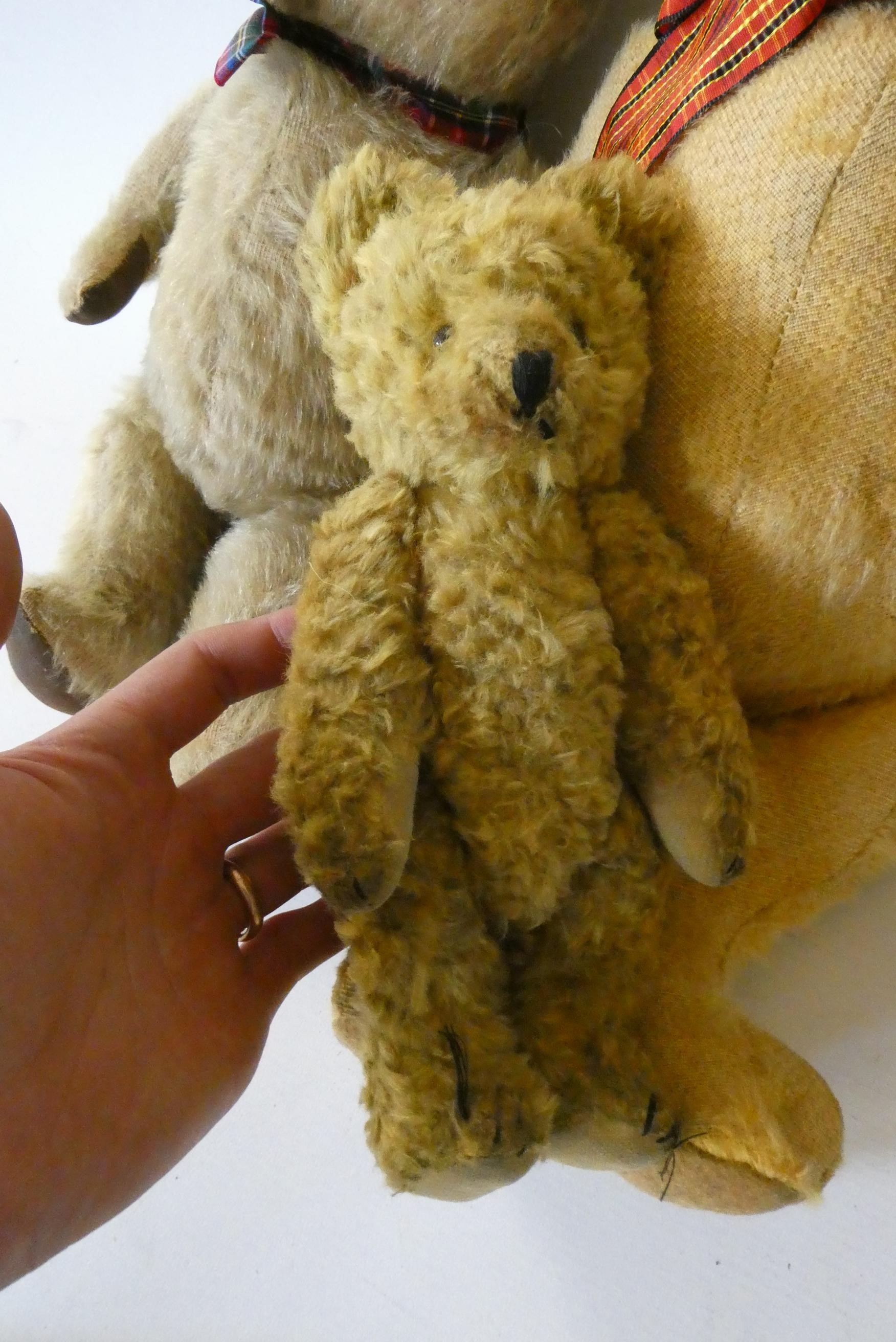 Five vintage teddy bears, mainly English and all with jointed bodies, largest 17 1/2" long (Est. Image