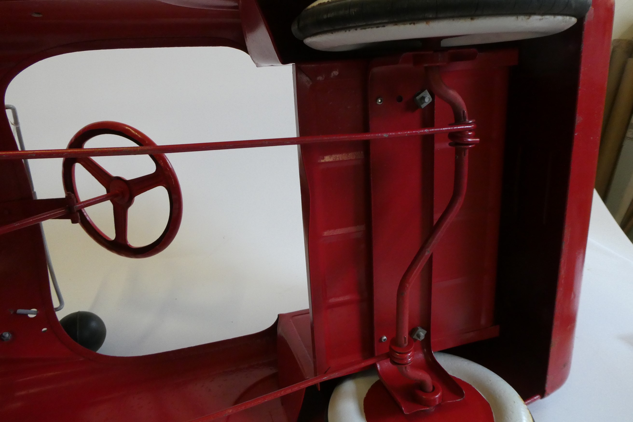 A Mobo pedal car, 1950s, with painted metal body, manual horn and wire windshield, 36" x 14 1/2", Image