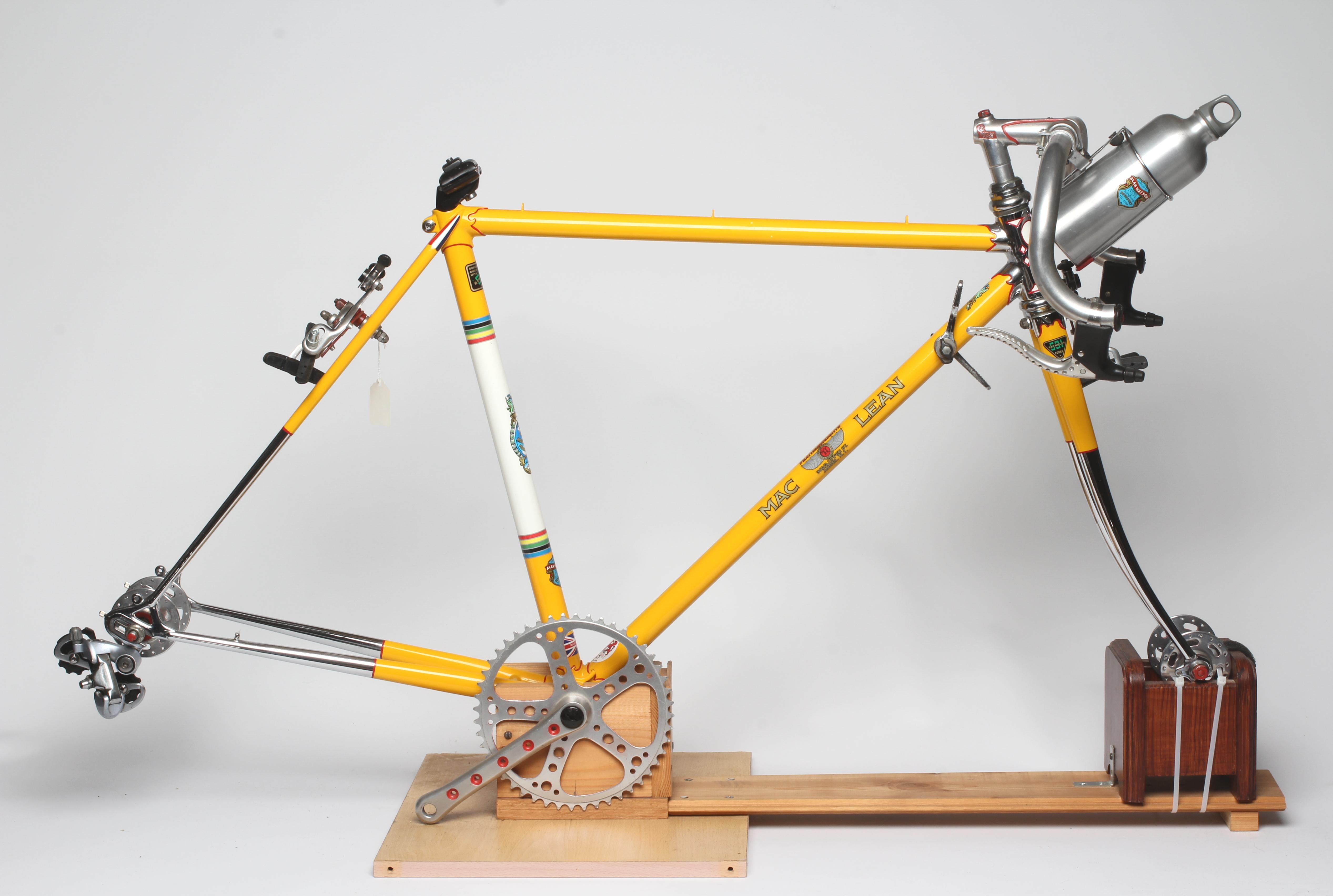 A Maclean Featherweight gents sports bicycle, in refurbished and excellent condition, with Alan Image