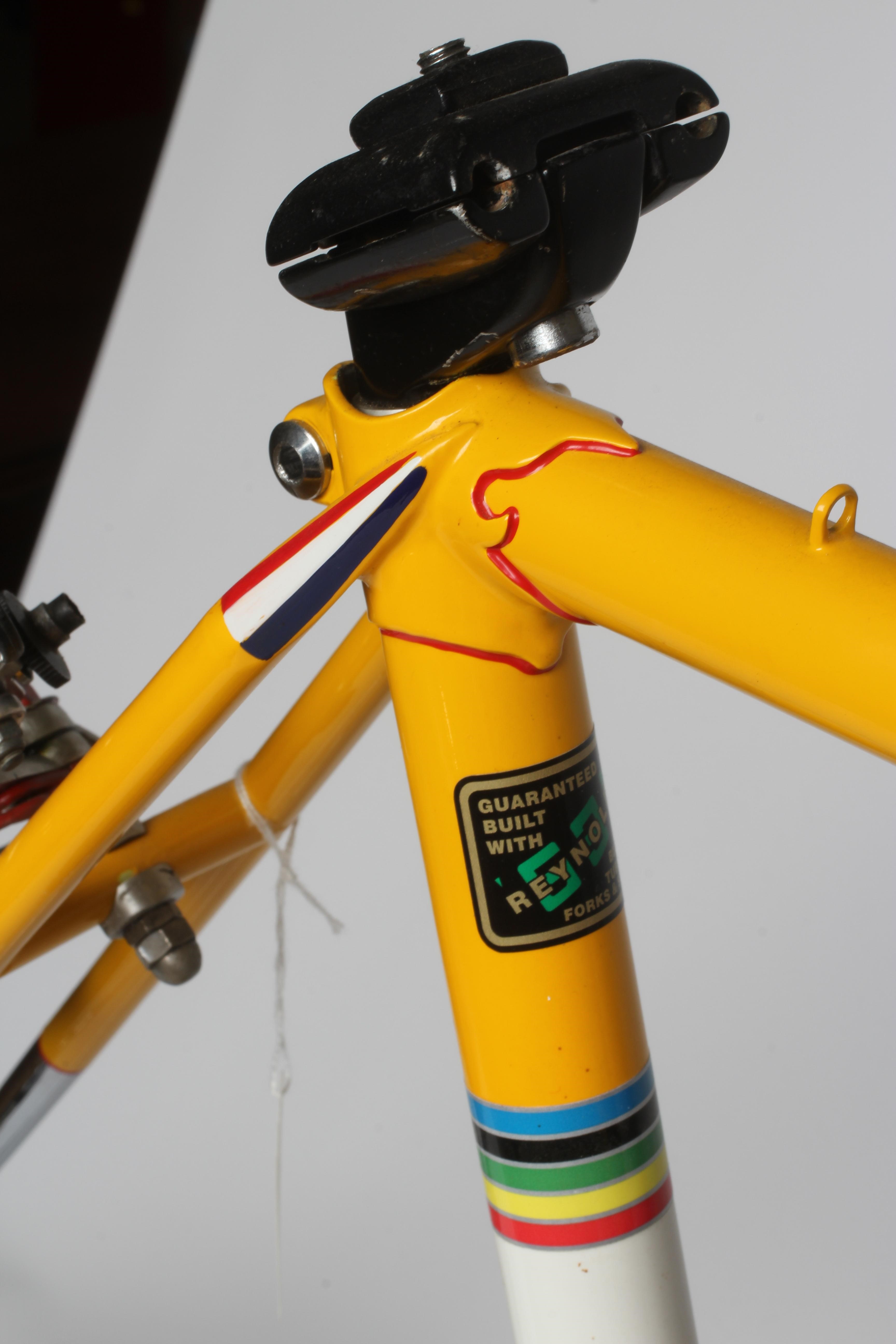 A Maclean Featherweight gents sports bicycle, in refurbished and excellent condition, with Alan Image