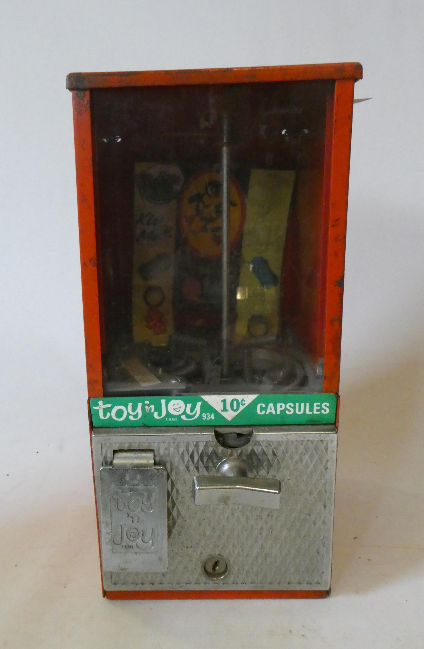 Toy 'n Joy tin plate vending/gum ball machine, reg. 934, 10c pricing, some rust, unable to test Image