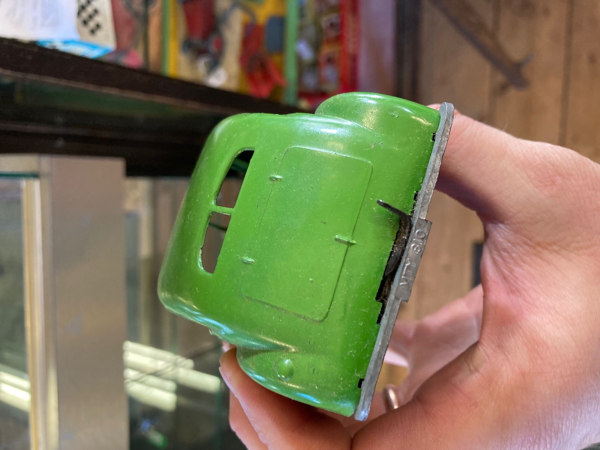 Mettoy clockwork (motor tested OK) streamlined car finished in green with good box (Est. plus 24% Image