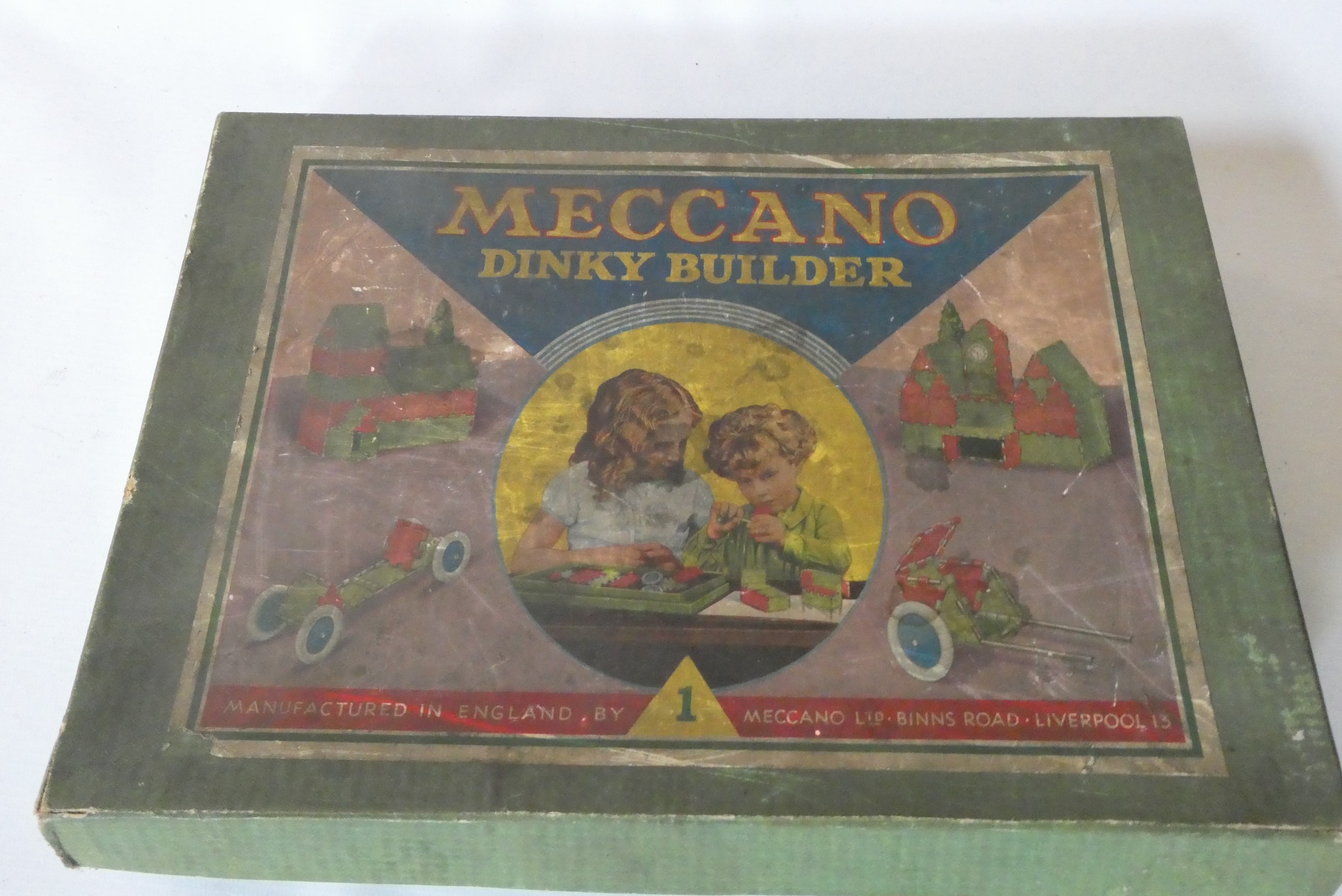 Meccano aeroplane constructor parts, many items have rusting or paint damage, in incorrect Meccano Image