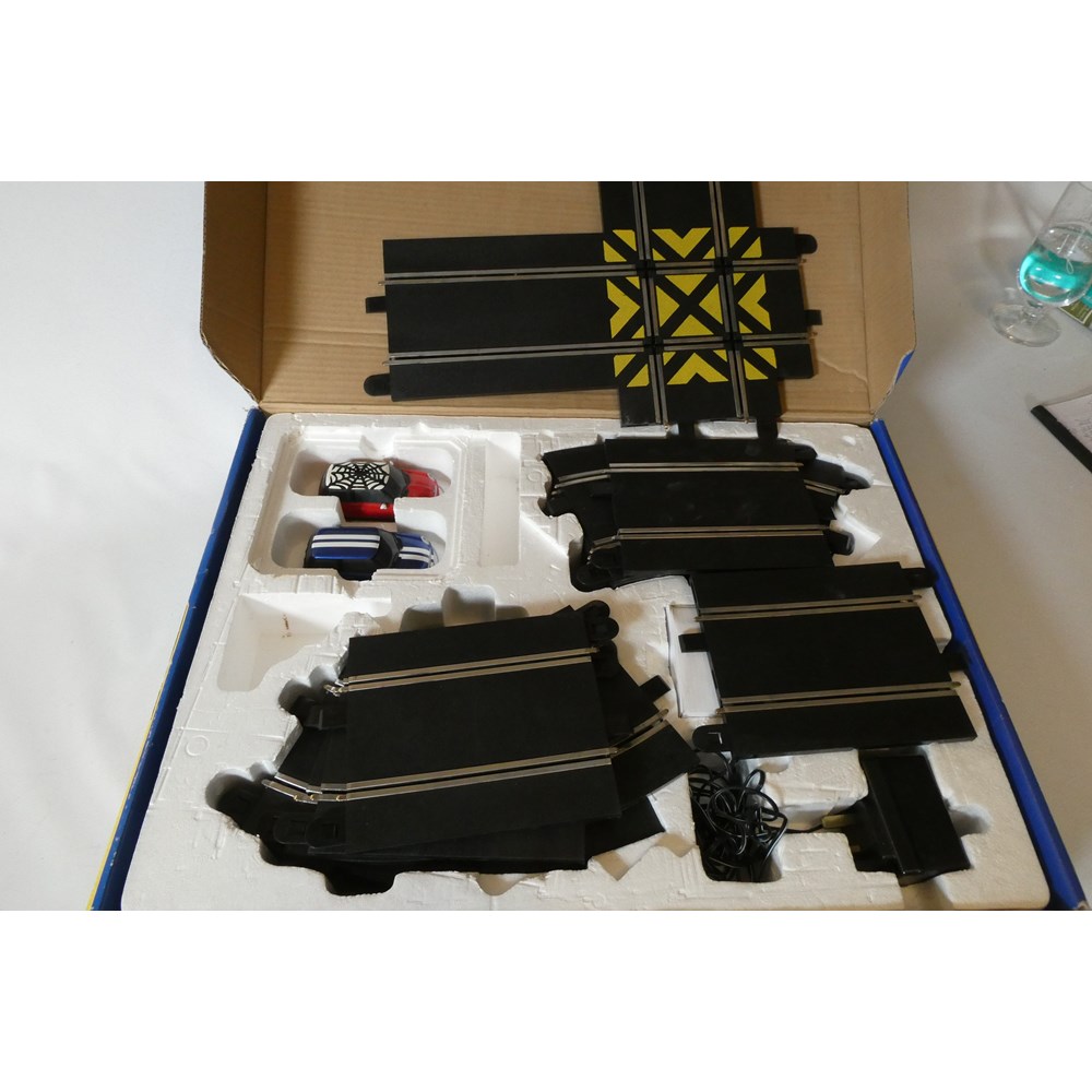 Scalextric motor racing set, inner city speed with two mini cars ...