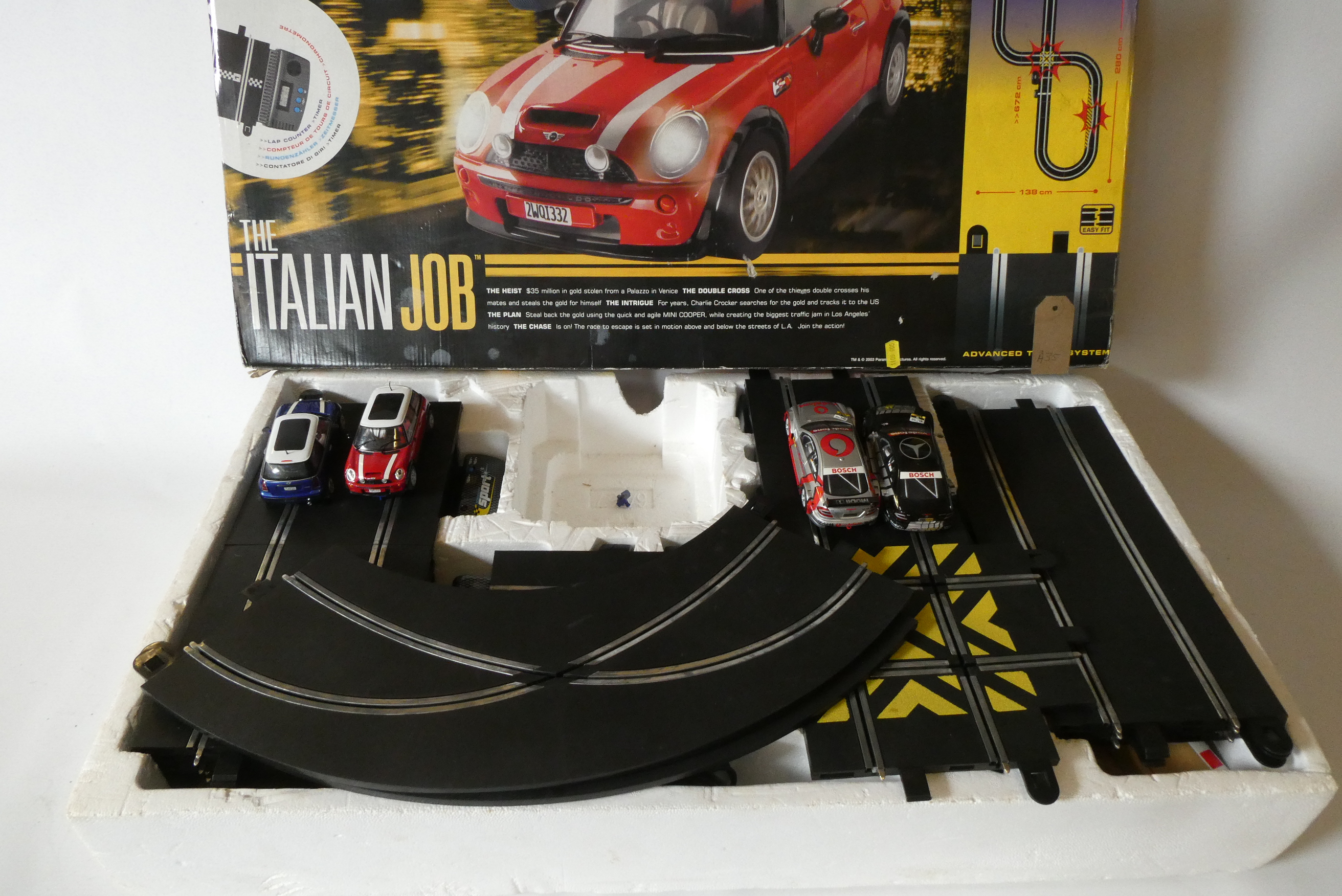 Scalextric Motor Racing Set The Italian Job including two additional Scalextric race cars, boxed, Image