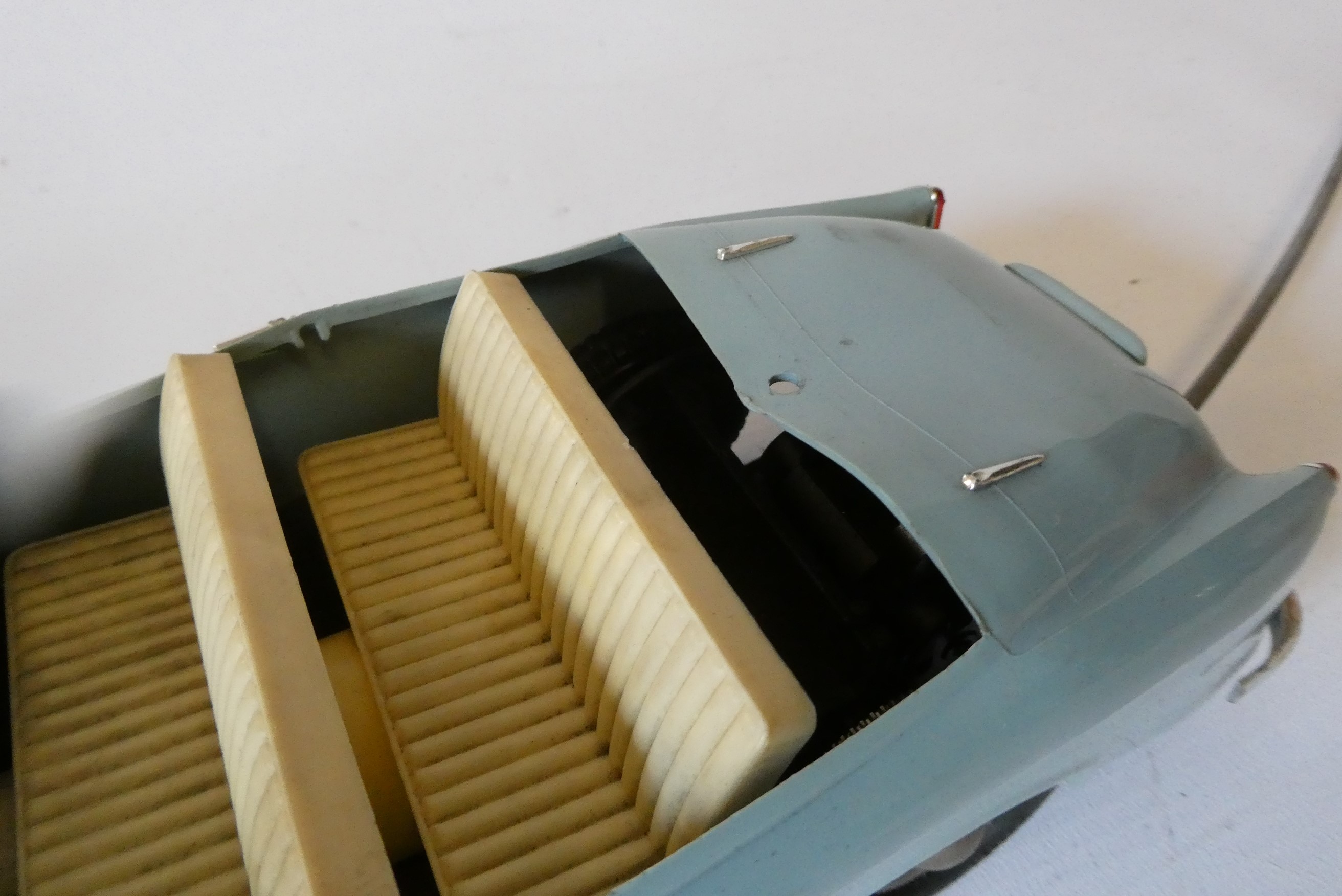 Victory Industries push-button remote-control Hillman Minx In light blue Image