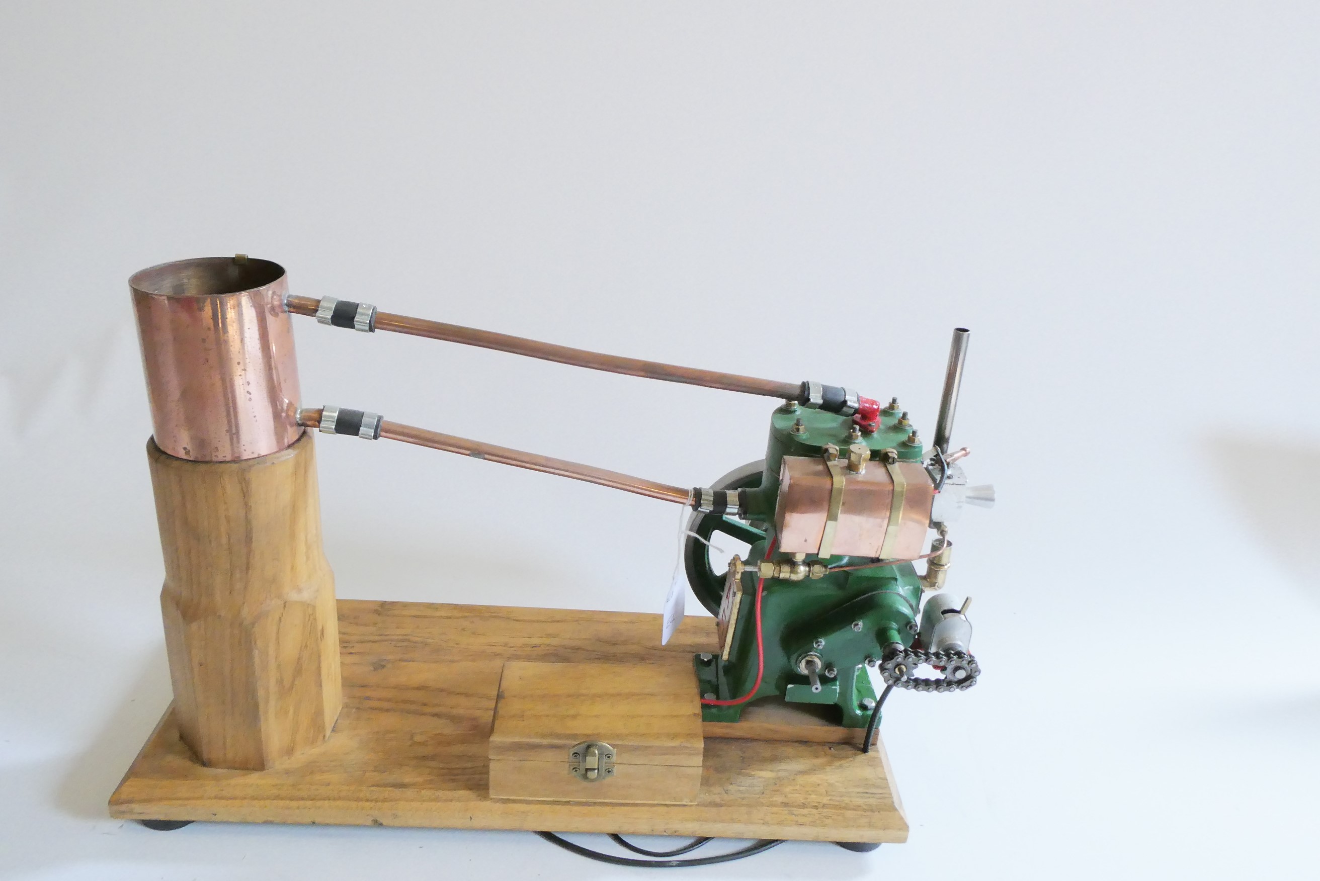 Water cooled internal combustion engine of unknown manufacturer Image