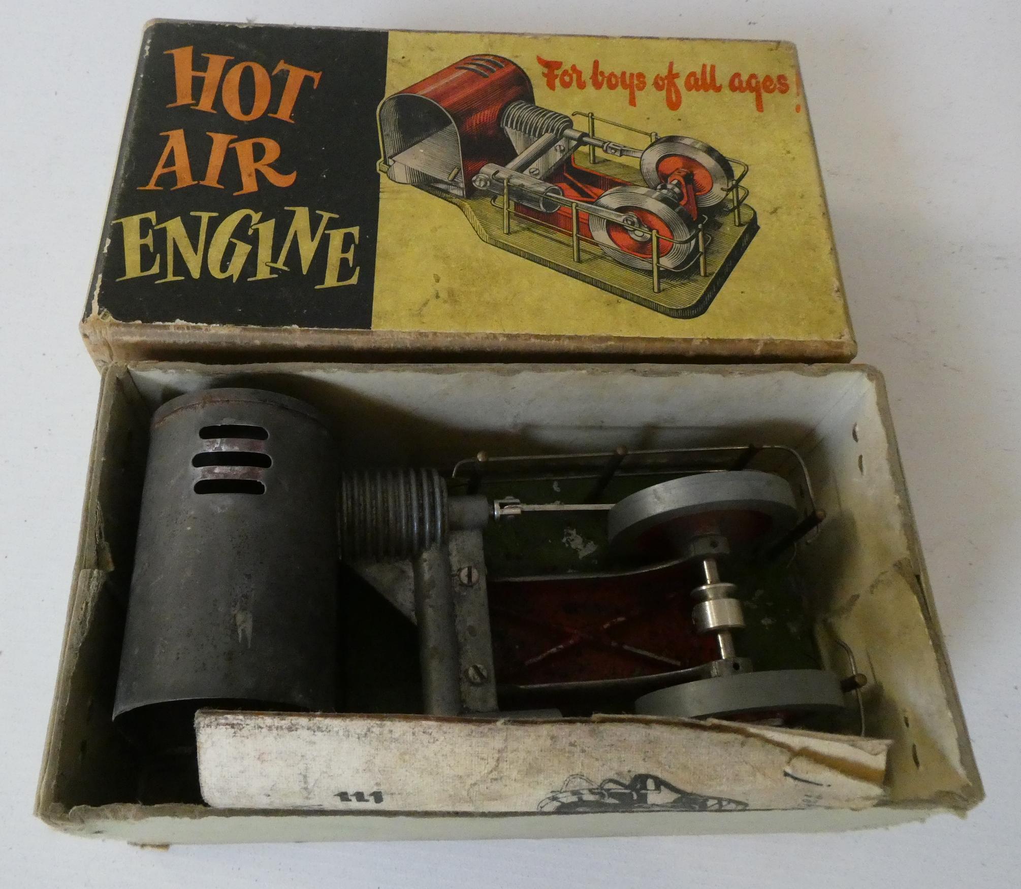A rare Davies Charlton Ltd. Hot Air Engine, some paint loss, signs of long use, box and model fair Image