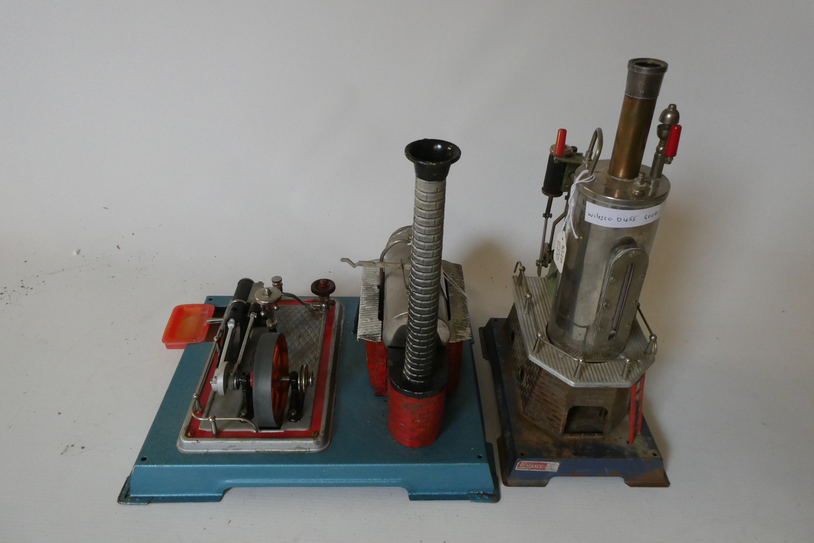 Wilesco D4 vertical steam engine, incorrect funnel, no burner, rusting and paint loss poor and aD10 Image