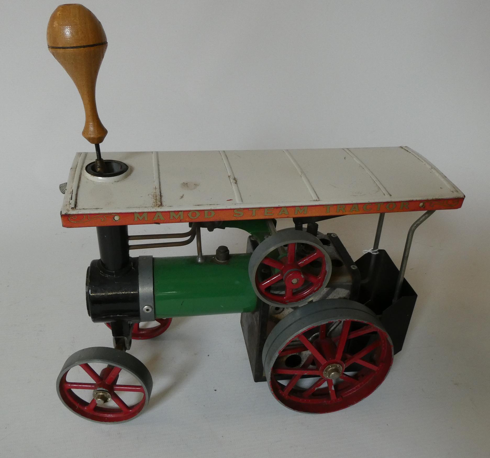 Mamod TE1A traction engine finished in green and black, some minor rusting and signs of use, fair Image