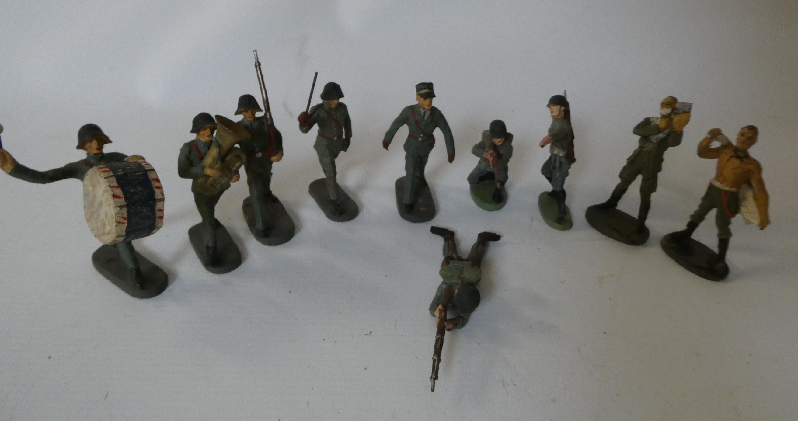 Ten Elastolin 80mm WW2 German soldiers including officers and band members, good (Est. plus 24% Image