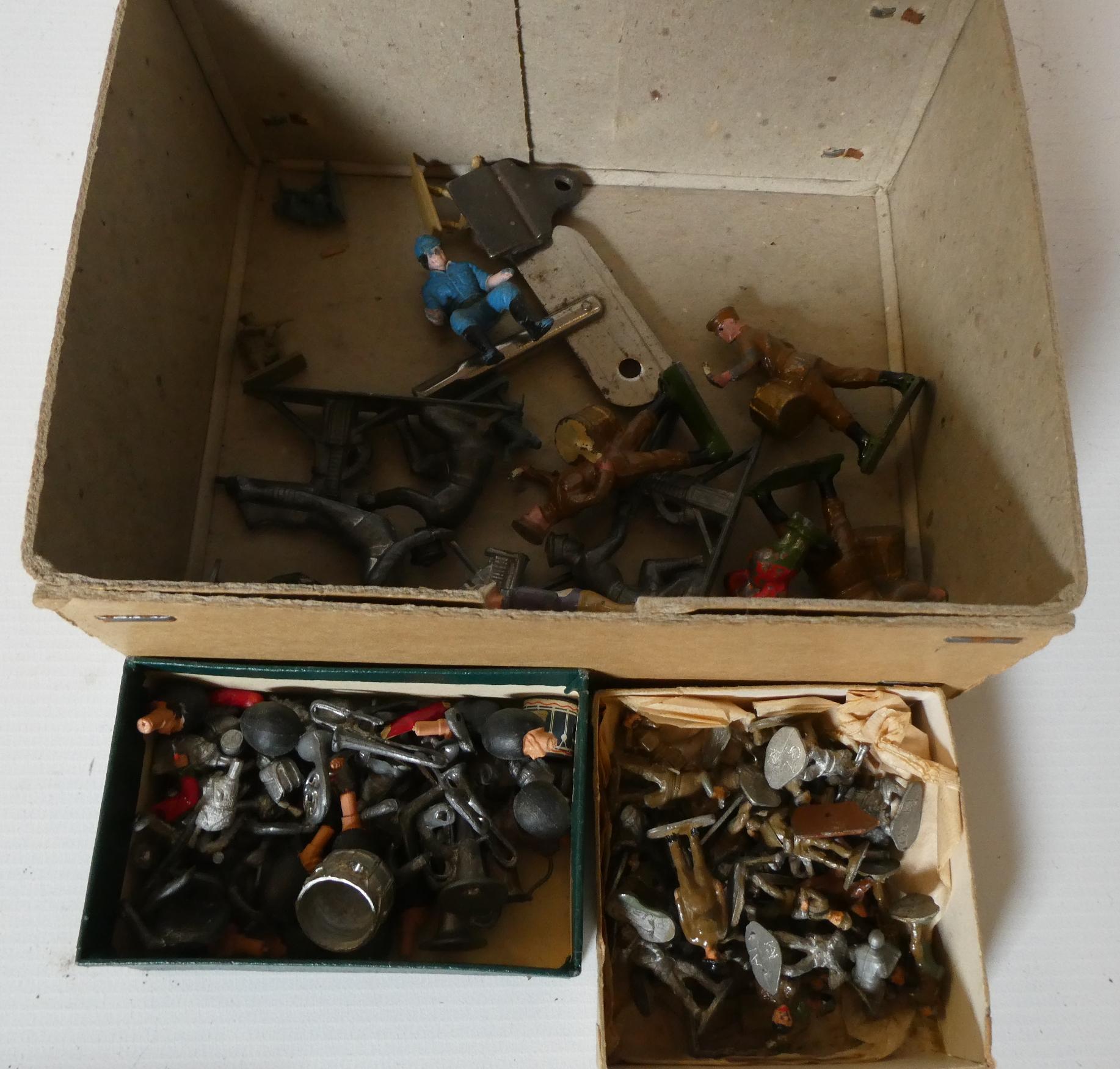 Unboxed lead figures in various scales, a number of lead parts including arms, heads and musical Image